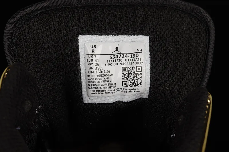 All categories Air Jordan Jordan series basketball shoes Air Jordan 1 Mid Air Jordan 1 Mid AJ1 Joe 1 Platinum Panda mid-top basketball shoes 554724-190
